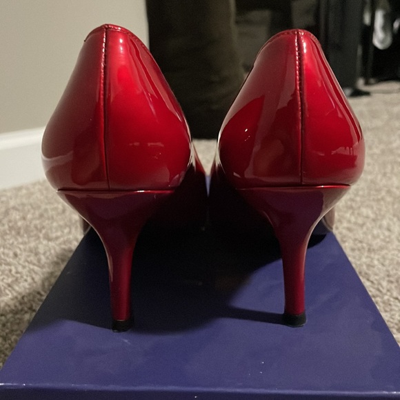 Stuart Weitzman Pump 🍎✨ - Picture 4 of 11